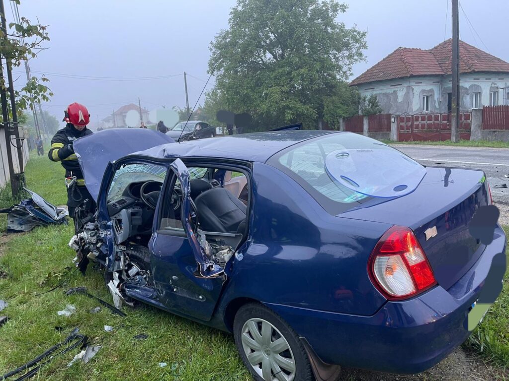 Accident grav la Merișani. Un bărbat a ajuns la spital