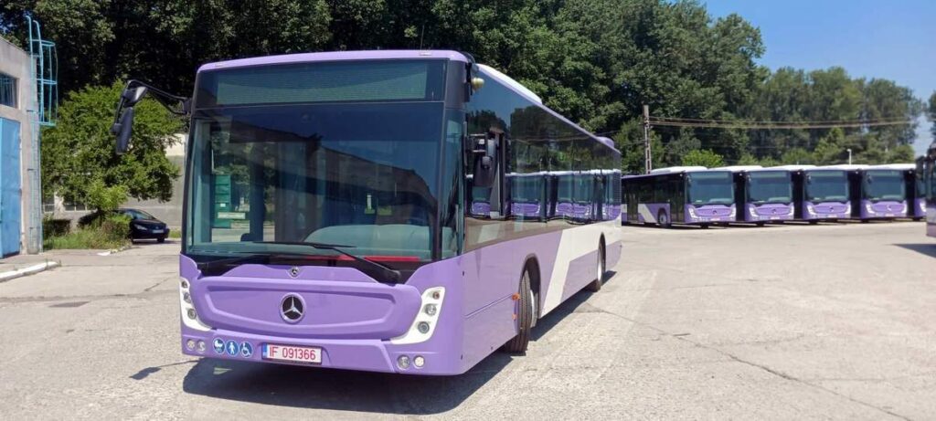 AUTOBUZELE URBANE CIRCULĂ ÎN PROGRAM DE VACANȚĂ