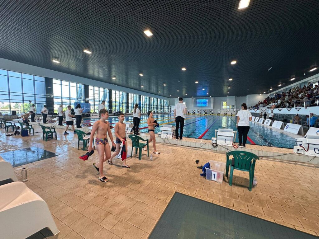 La Bazinul Olimpic din Pitești s-a desfășurat Campionatul Național de Înot pentru copiii de 11 ani!