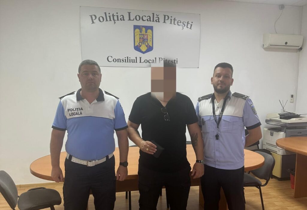 Polițiștii locali din Pitești au recuperat un portofel cu bani și acte și l-au restituit proprietarului în timp record