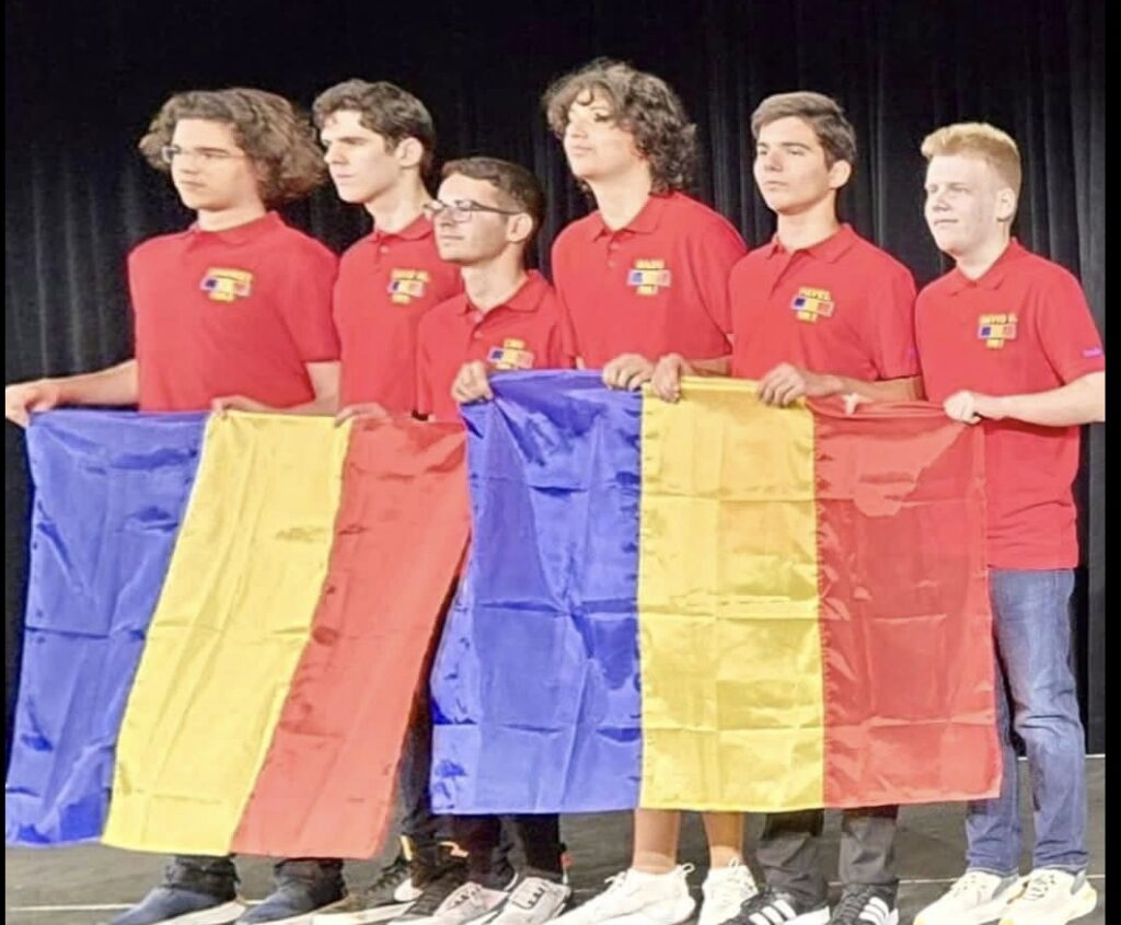Piteșteanul Emanuel Mazăre, aur la Olimpiada Internațională de Matematică!