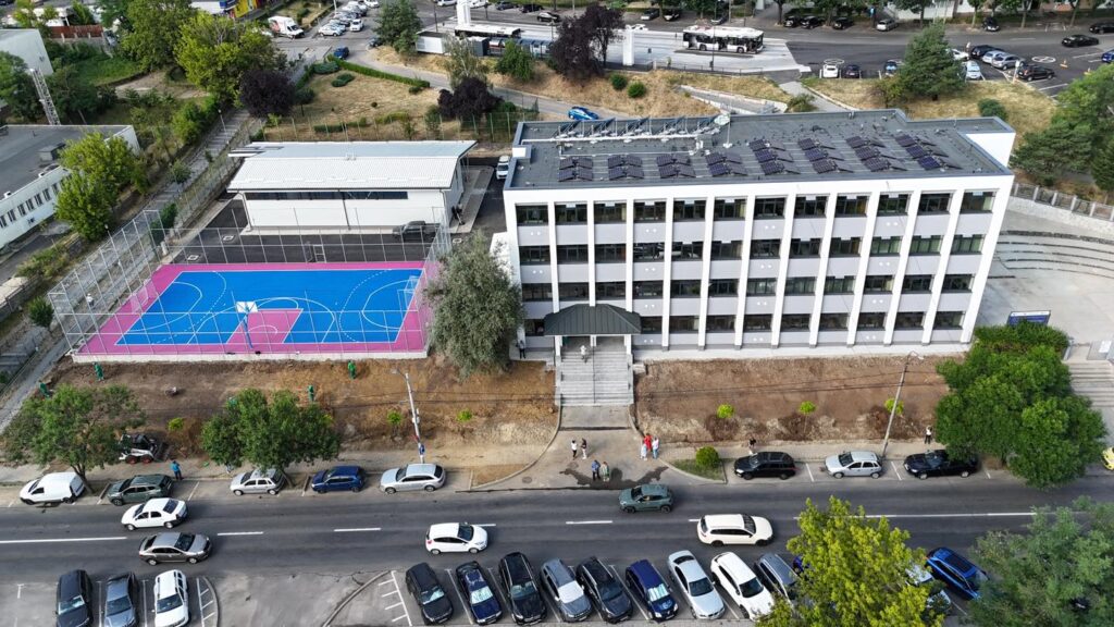 A fost finalizată renovarea energetică a Școlii Gimnaziale „Tudor Mușatescu” din Pitești