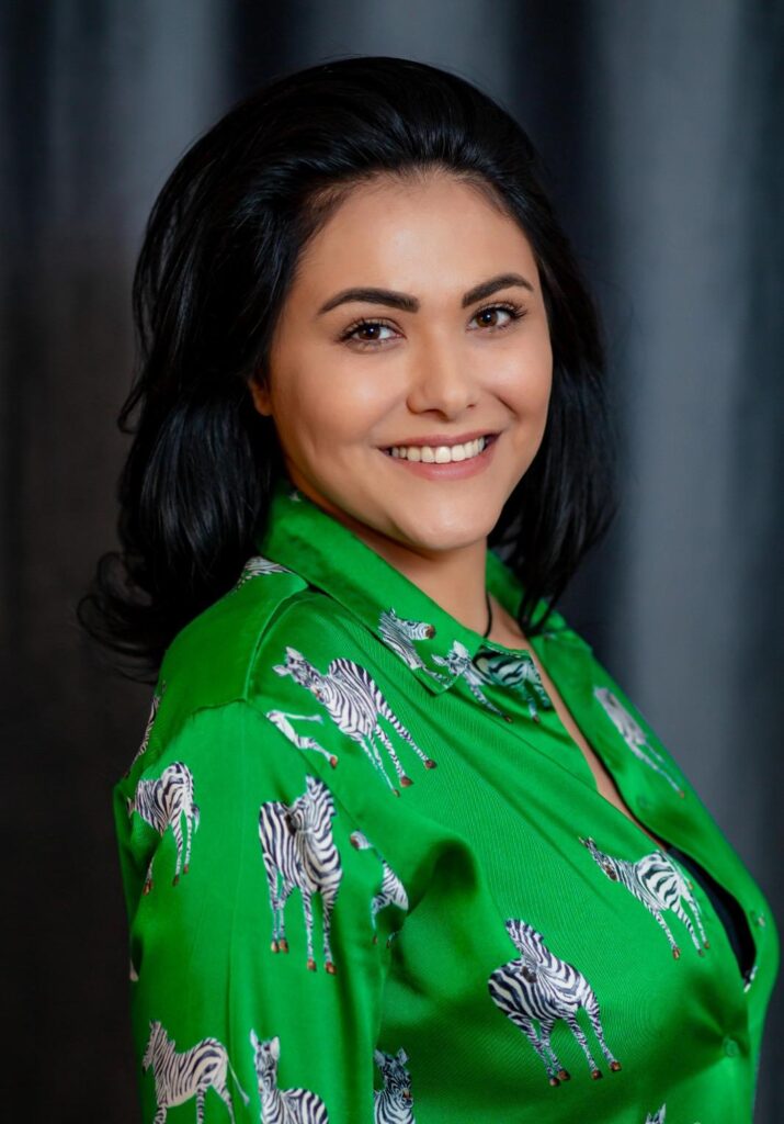 DESCHIS TUTUROR INDIFERENT DE EXPERIENTA TERAPEUTICA – DENISA PETCU
