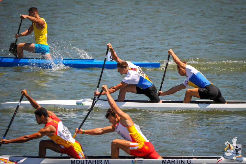 800 DE SPORTIVI, 34 DE ȚĂRI, 1 SINGUR PODIUM