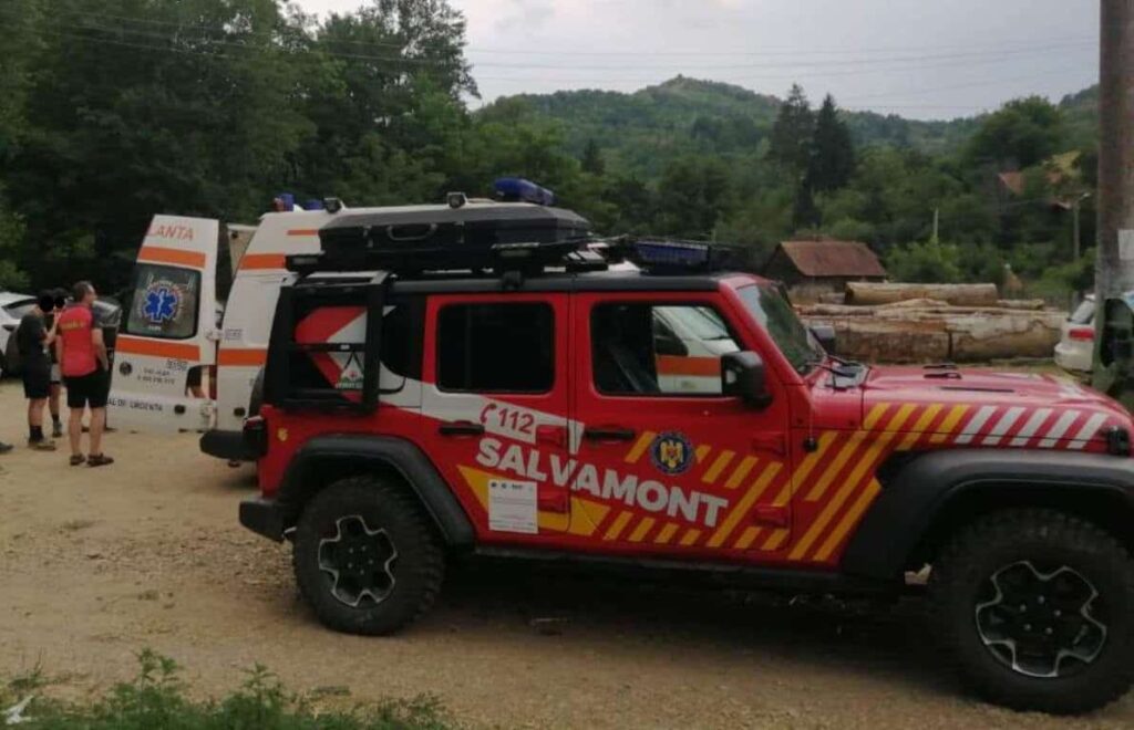 Panică pe creasta Făgărașului! Intervenție contra cronometru cu elicopterul după ce un adolescent s-a prăbușit din cauza efortului