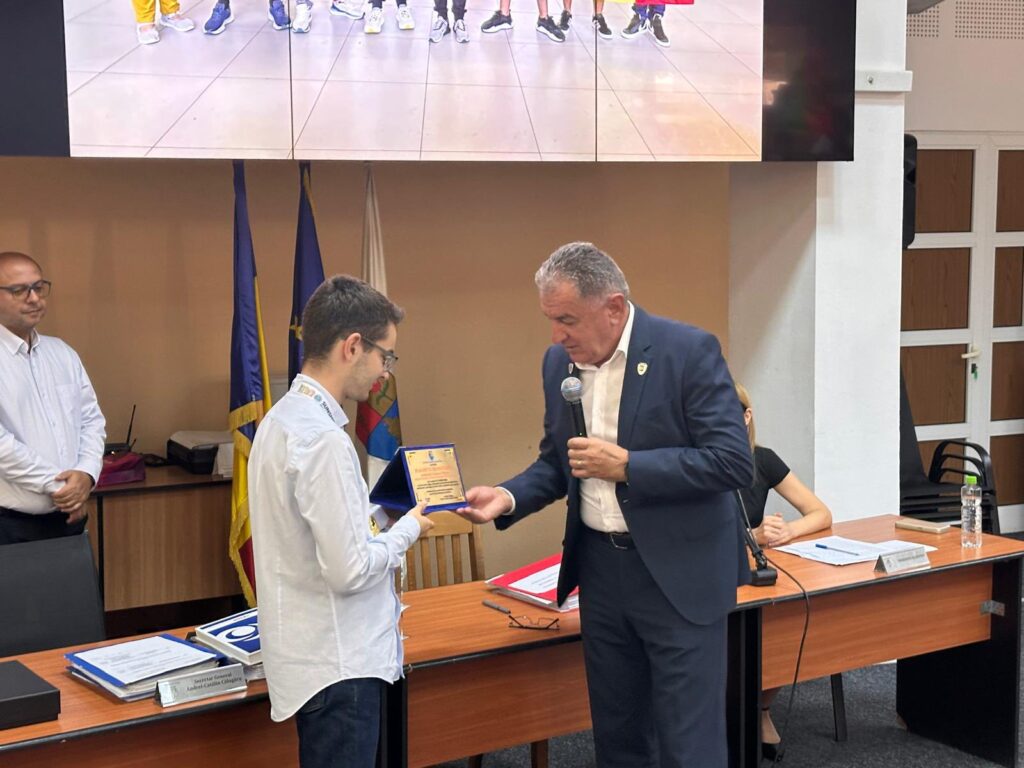 Emanuel Mazăre, distins cu Placheta de Excelență a Municipiului Pitești