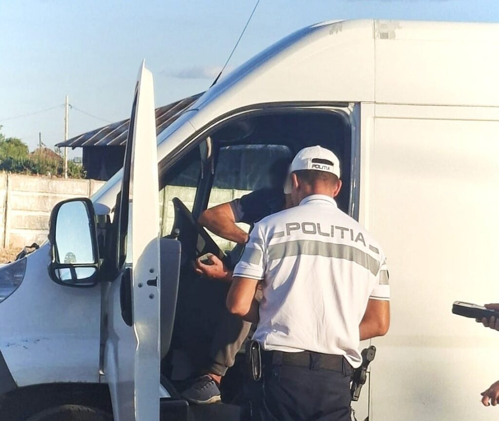 Șofer de 20 de ani, prins la volanul unui camion cu permisul suspendat și test pozitiv la droguri