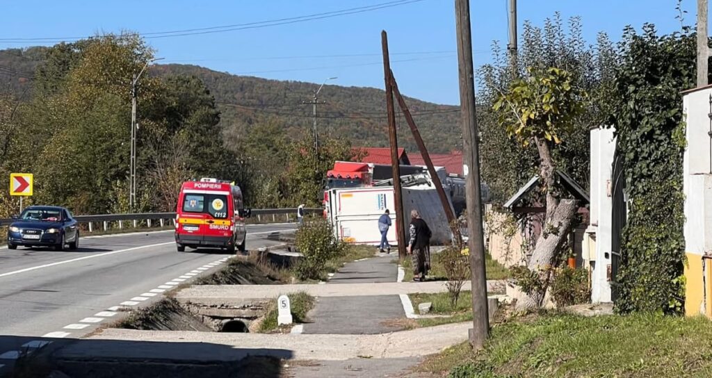 Accident rutier pe DN7! TIR răsturnat în Bascov