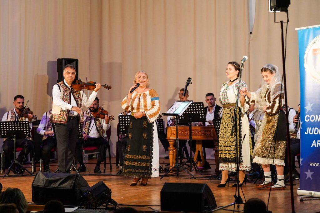 „DOINA ARGEȘULUI”, SPECTACOL DE SUFLET LA CÂMPULUNG