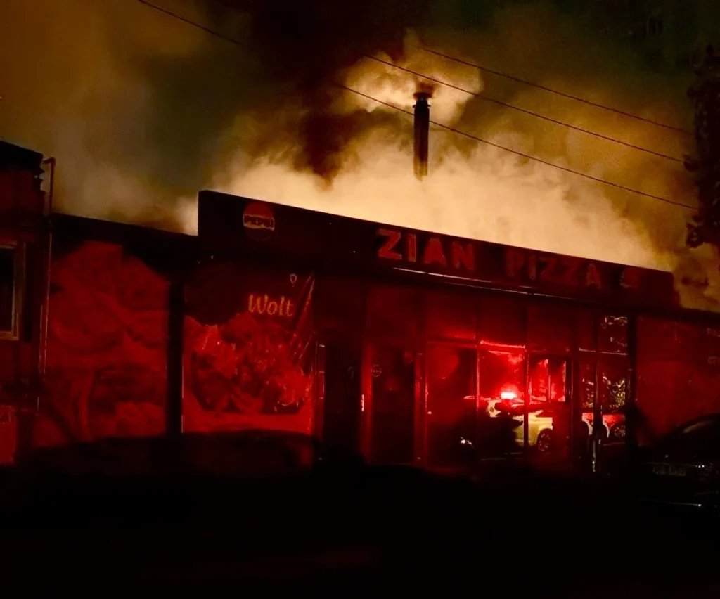 INCENDIU LA O PIZZERIE DIN PITEȘTI