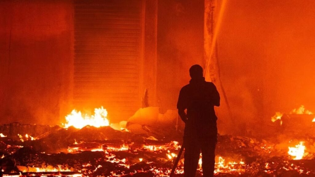 INCENDIU DE PROPORȚII ÎN COMUNA MIROȘI