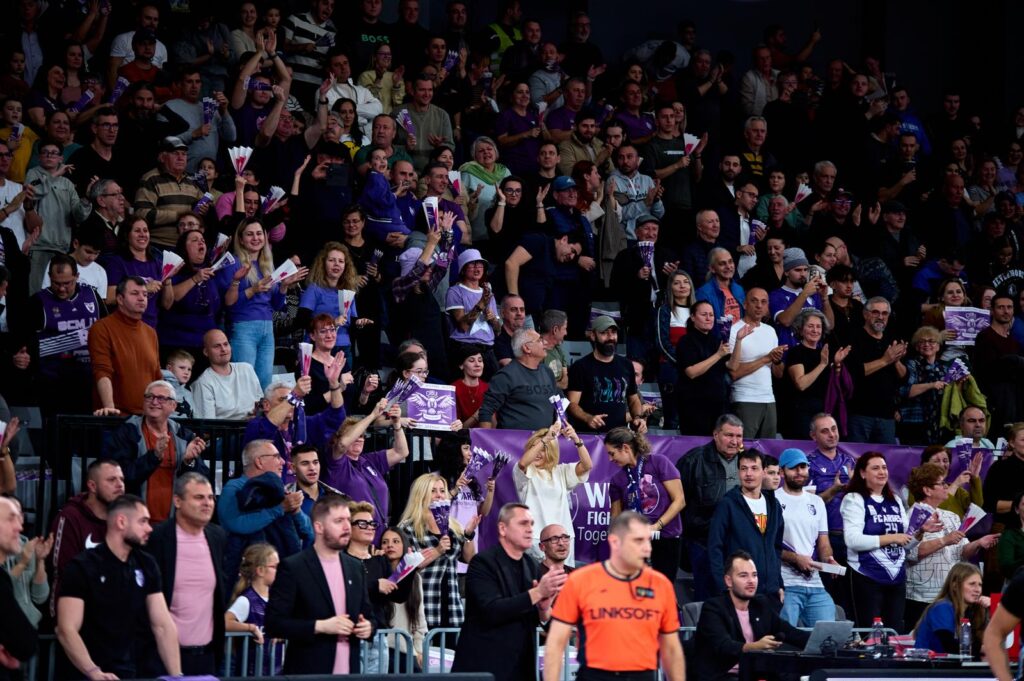 Meci mare la Pitești Arena! FC Argeș întâlnește Rapid și aduce zâmbete copiilor