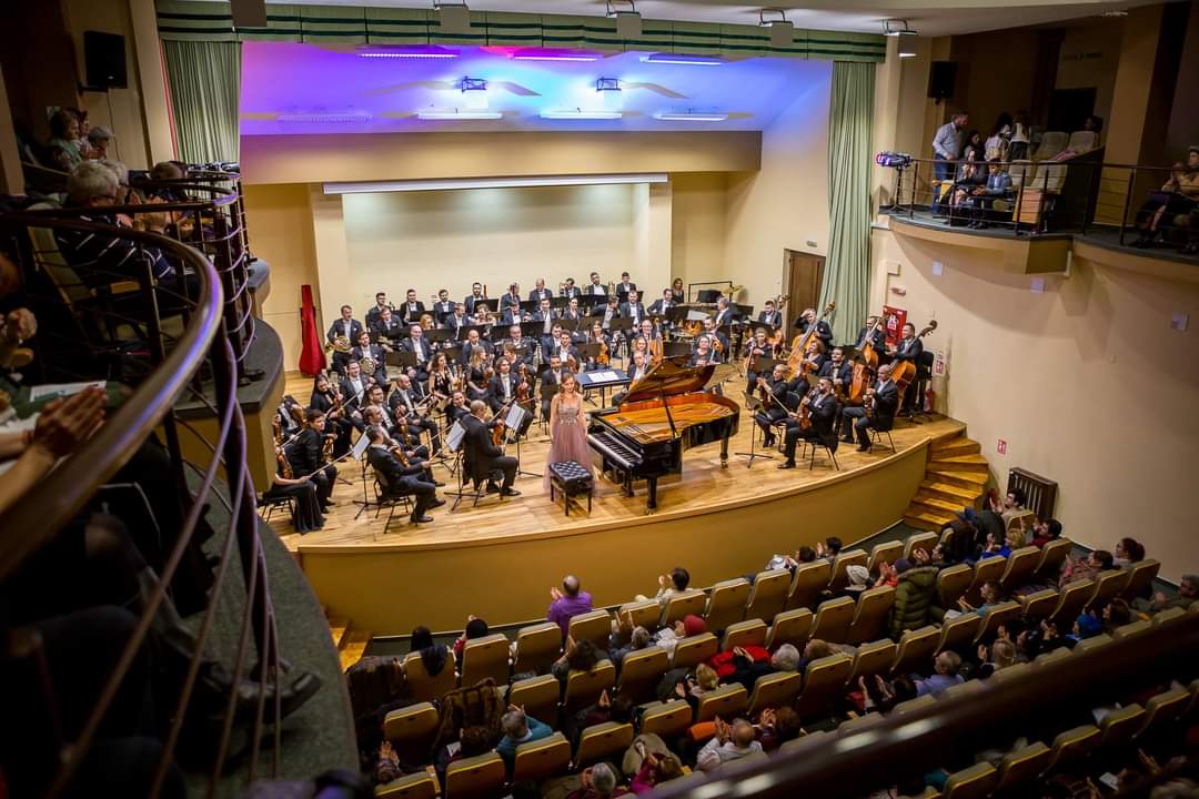„Flacăra” Simfonic: Premiera folkului reorchestrat la Filarmonica Pitești