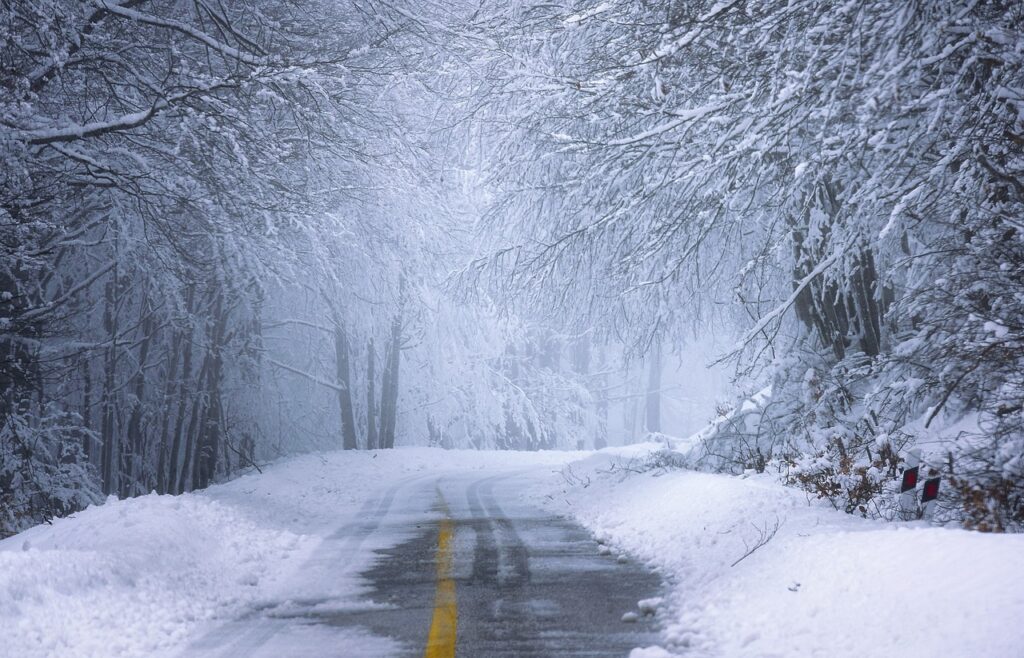 DIMINEȚI RECI ȘI NOPȚI CU TEMPERATURI NEGATIVE