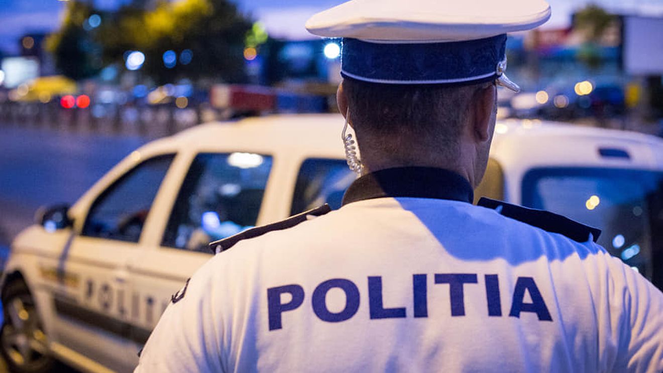 Prins cu 121 km/h într-un vehicul neînmatriculat, un bucureștean a rămas pieton la Mihăești.