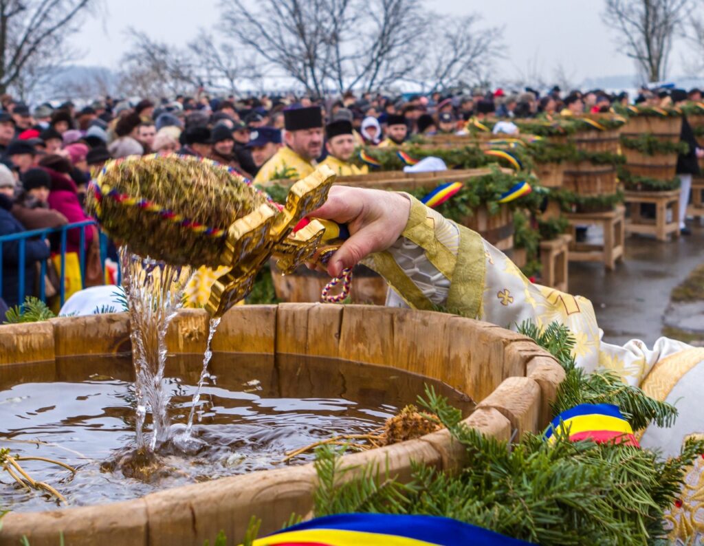 BOBOTEAZA ȘI SFÂNTUL IOAN – RITUALURI DE CREDINȚĂ ȘI TRADIȚII VECHI