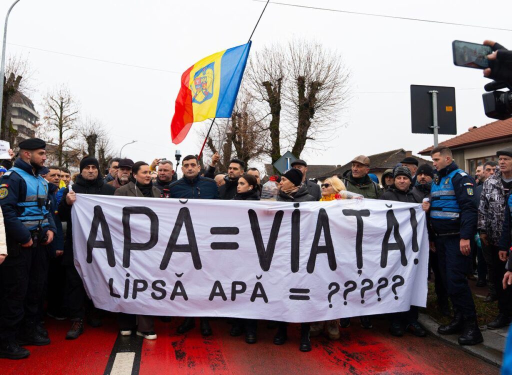 VINE APA LA CURTEA DE ARGES