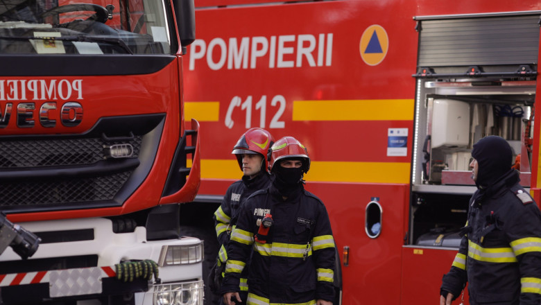 Haos și mobilizare de urgență în Mihăești după ce două case au fost cuprinse de flăcări