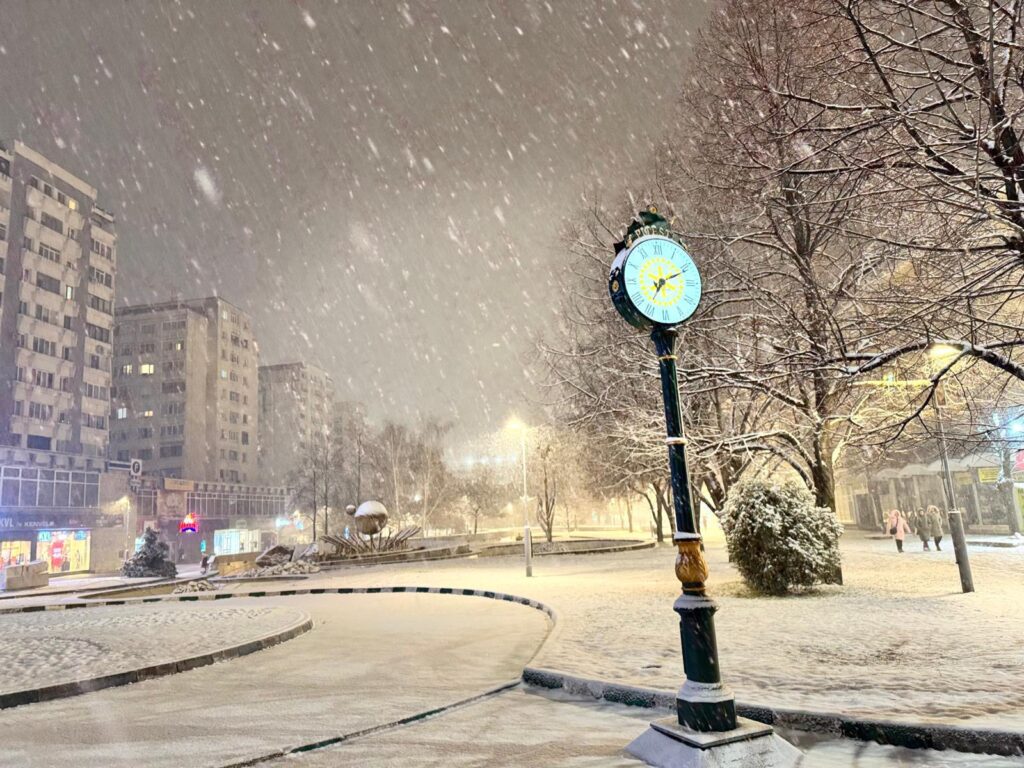 FOTO – Iarna continuă să ne bucure la Pitești!