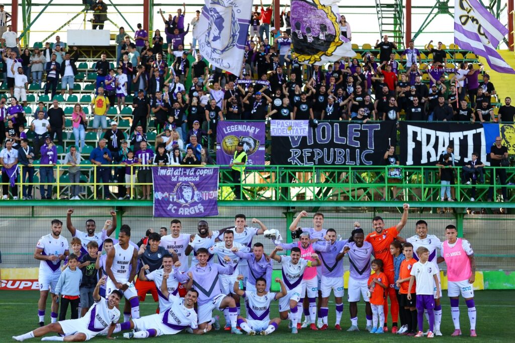 Bilete la foc continuu pentru duelul din Play-Off: FC Argeș Pitești cheamă fanii la meciul cu FC Universitatea Cluj!
