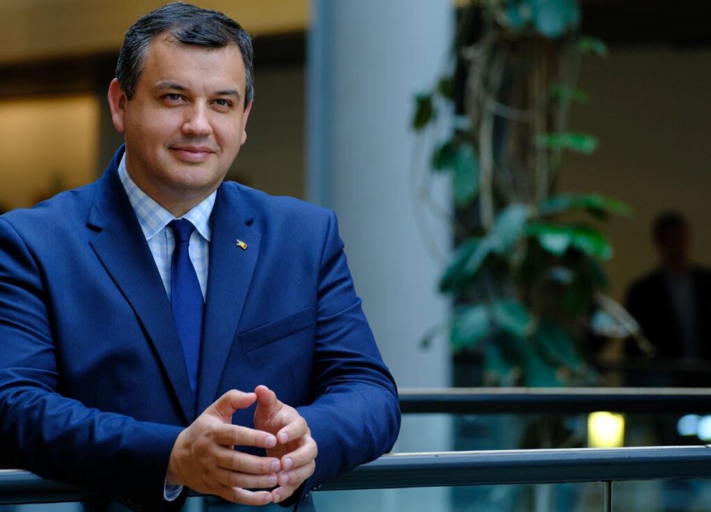 Lista Cabinetului propus de premierul desemnat Eugen Tomac: numele miniștrilor din viitorul Guvern