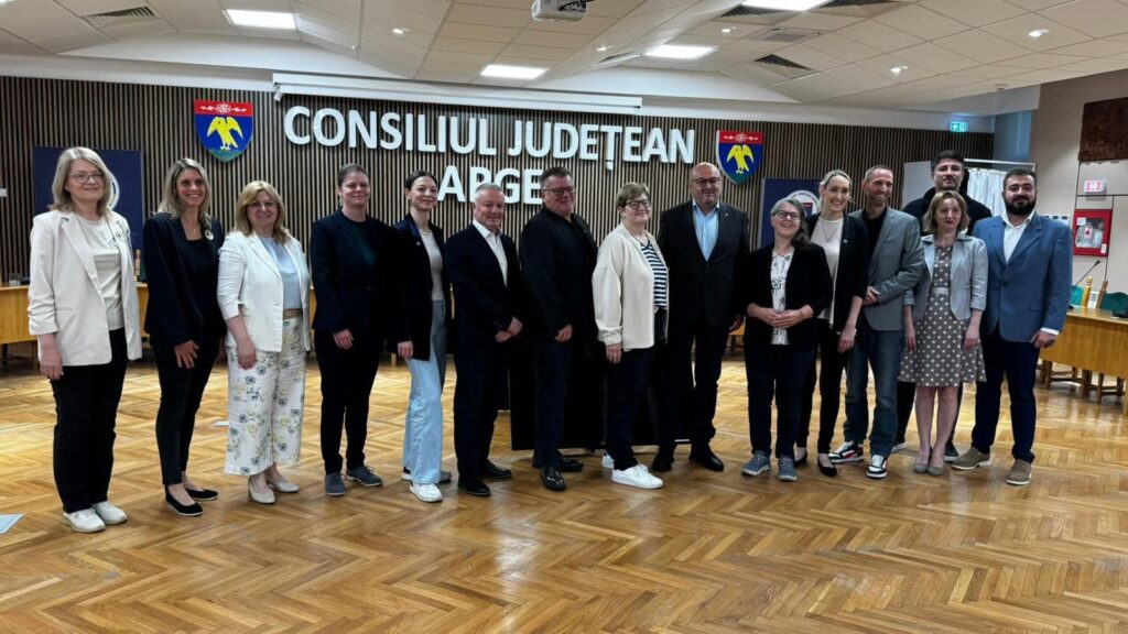 Argeșul vrea să devină primul județ fără câini comunitari! Parteneriat de 5 milioane de euro pe an cu Adăpostul Smeura pentru sterilizări în masă
