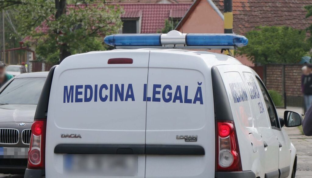 Femeie de 71 de ani găsită moartă la Negrași: de ce anchetatorii investighează mutarea trupului după deces