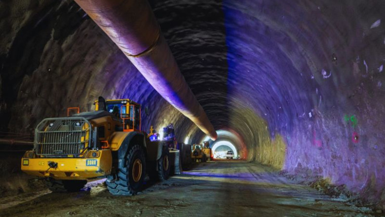 Tunelul Momaia, tot mai aproape de inaugurare. Primul tunel de autostradă din România ar putea fi deschis în această toamnă