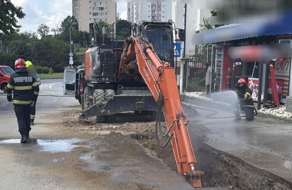 Alertă în Pitești! 25 de persoane au fost evacuate