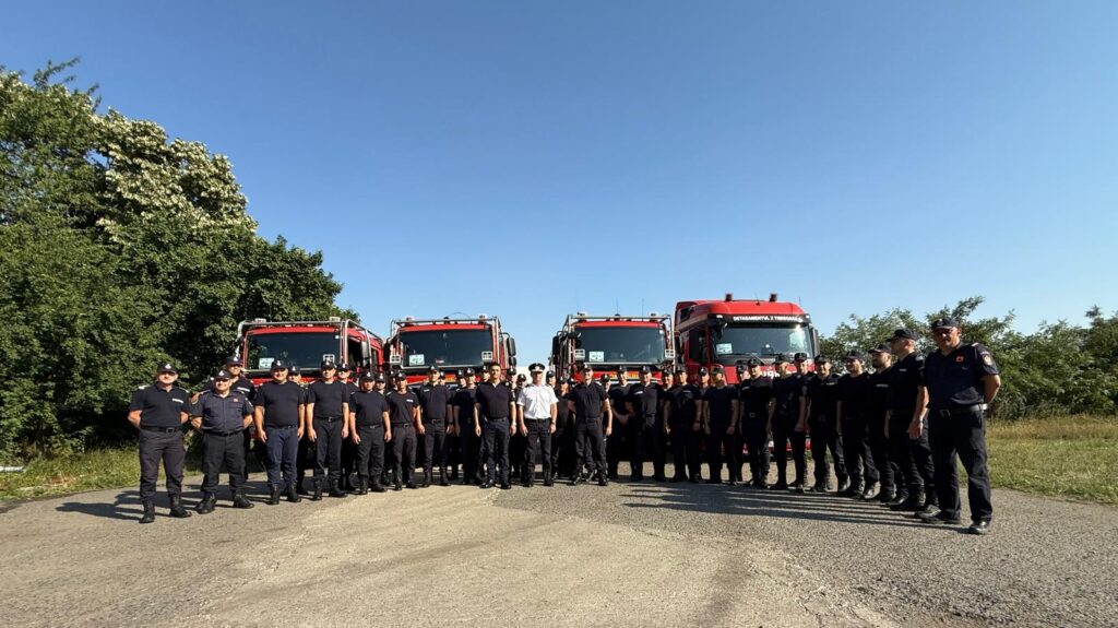 Pompierii români au plecat în Franța! Modul specializat de intervenție, pre-poziționat pentru combaterea incendiilor de pădure