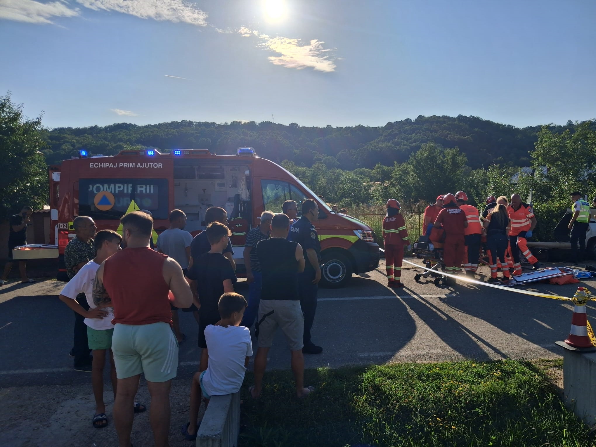 Tragedie la Cocu: un bărbat de 77 de ani a decedat după ce mașina sa a lovit un cap de pod