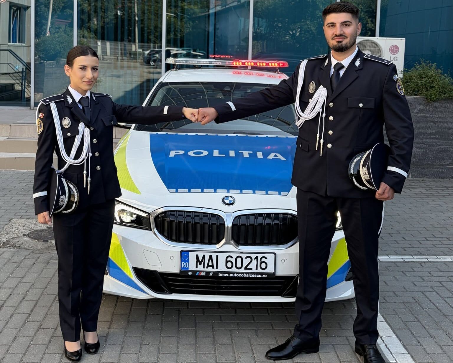 Doi tineri absolvenți ai Academiei de Poliție se alătură echipei IPJ Argeș