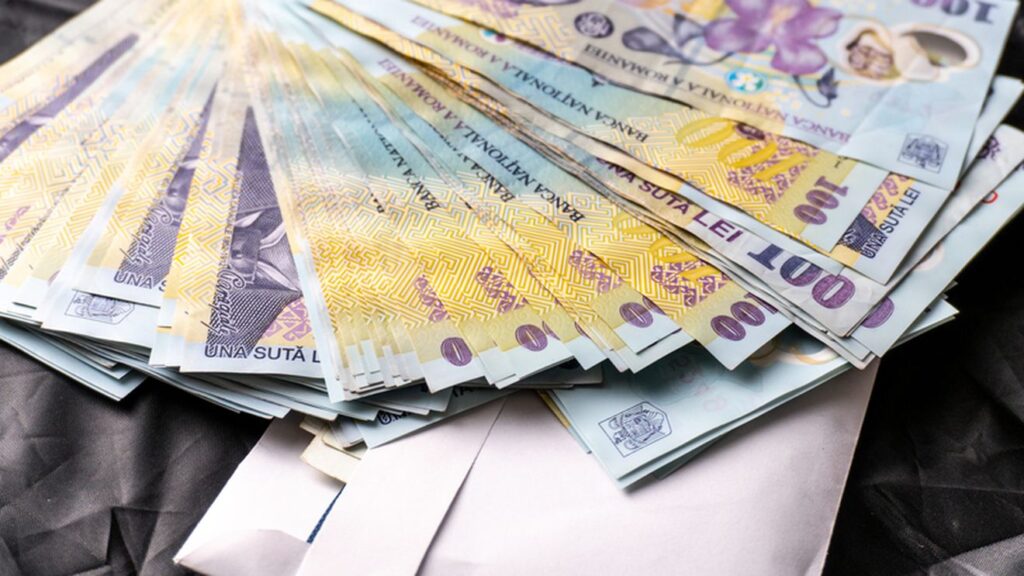 Salariul mediu a scăzut în Argeș. Județul, sub media națională