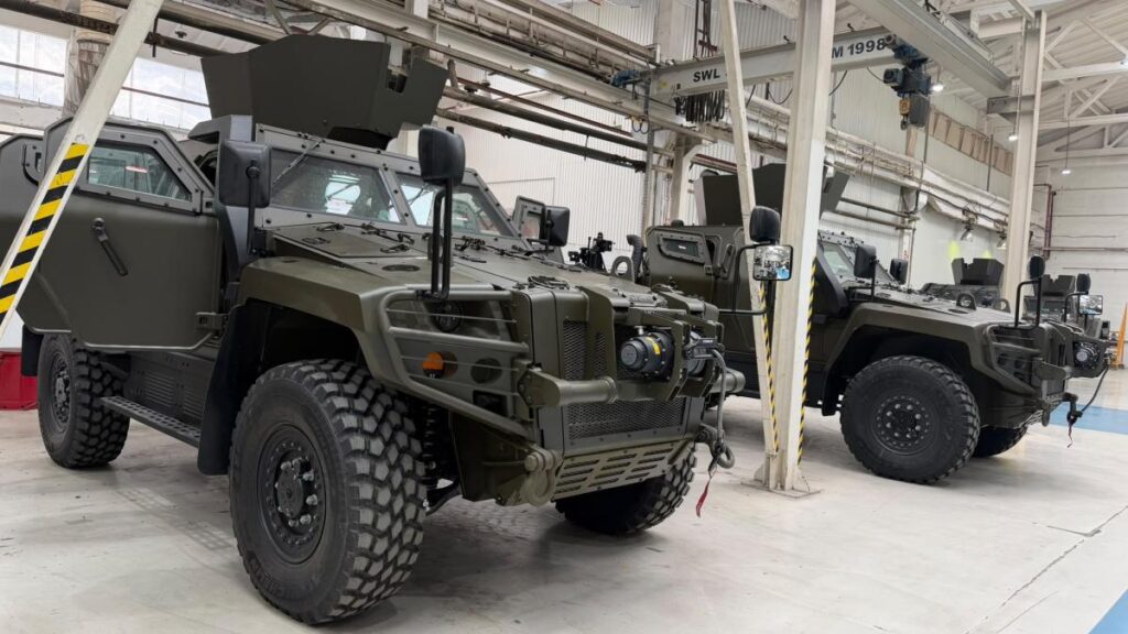 Armata Română a primit primele blindate COBRA II fabricate în România