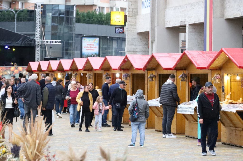 „Toamna Piteșteană” a debutat, readucând festivalul în inima orașului.