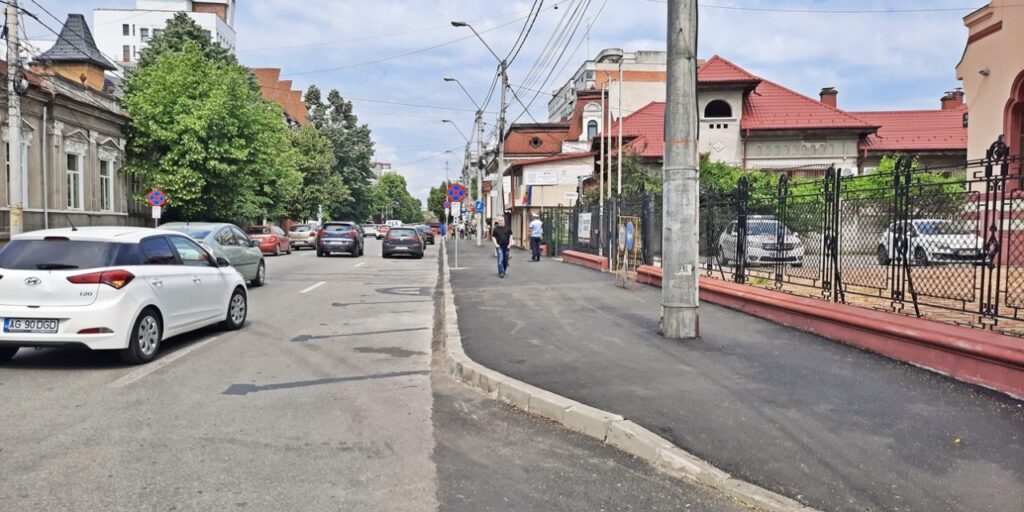Lucrări pe Bulevardul Republicii din Pitești, din această seară