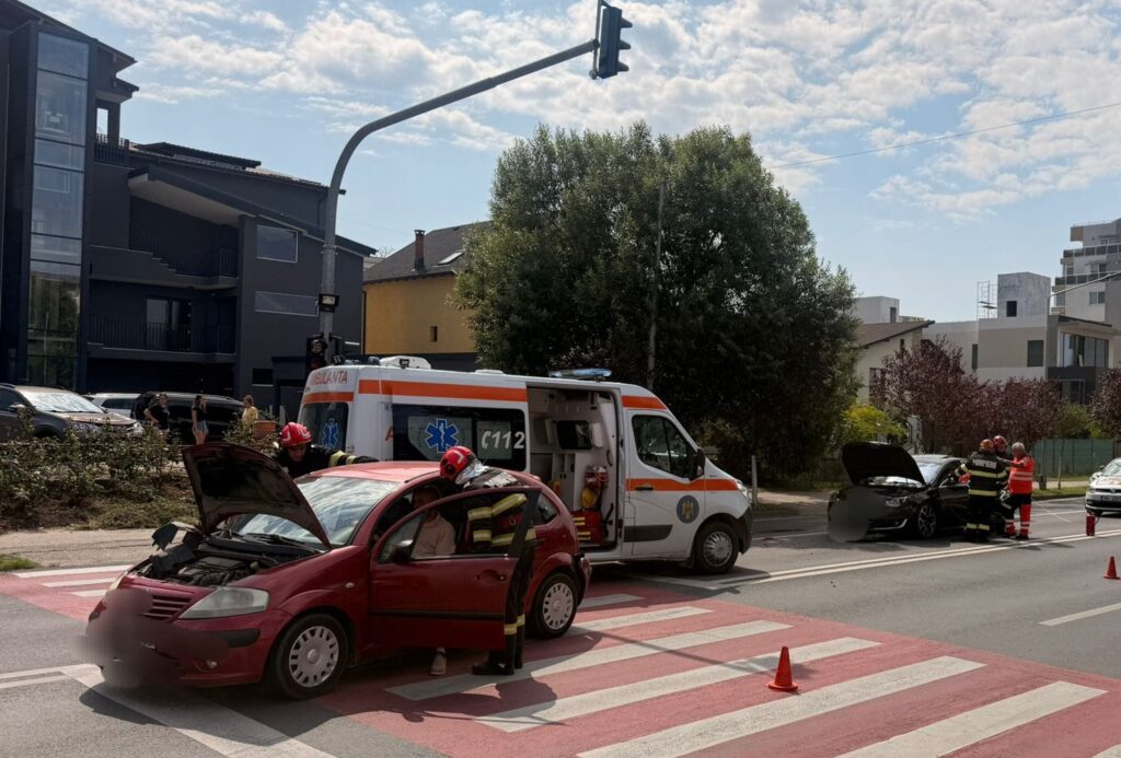 Accident grav în Mioveni! Trei persoane au ajuns la spital