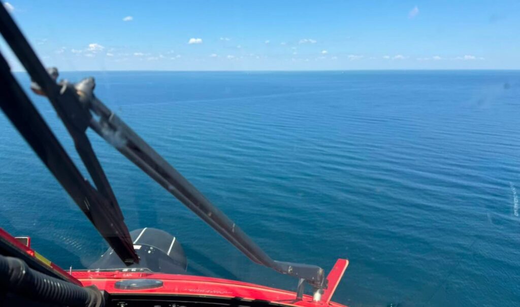 Misiune contra cronometru în Marea Neagră! Mobilizare masivă de elicoptere Black Hawk și nave de salvare pentru un echipaj aflat în pericol din cauza valurilor uriașe