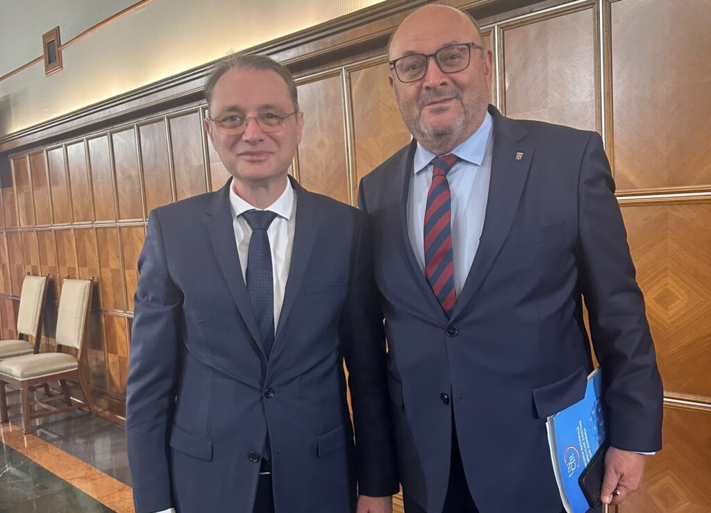 Președintele Consiliului Județean Argeș, Ion Mînzînă, s-a întâlnit cu premierul României, Luca Niculescu