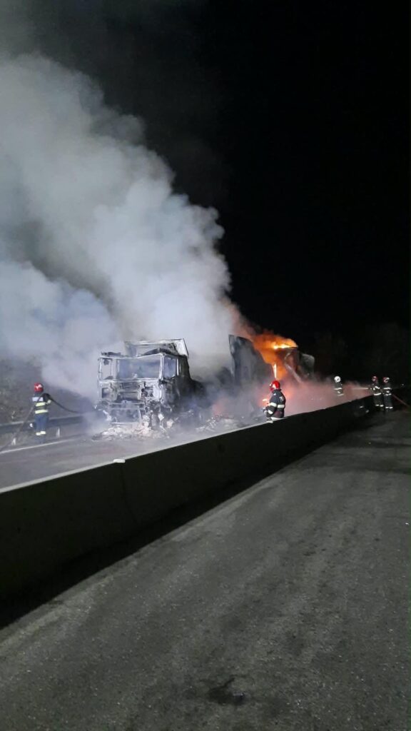 TIR în flăcări pe DN 7 la Morărești! Traficul a fost serios afectat